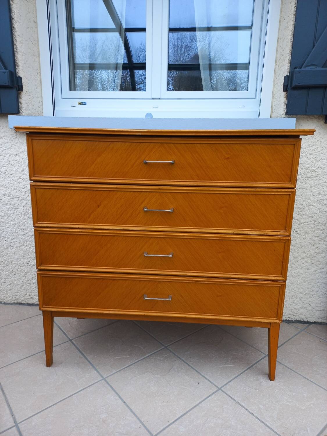 Vintage chest of drawers