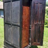 Dressmaker's cabinet with beveled triptych mirrors. (Mirror cabinet)