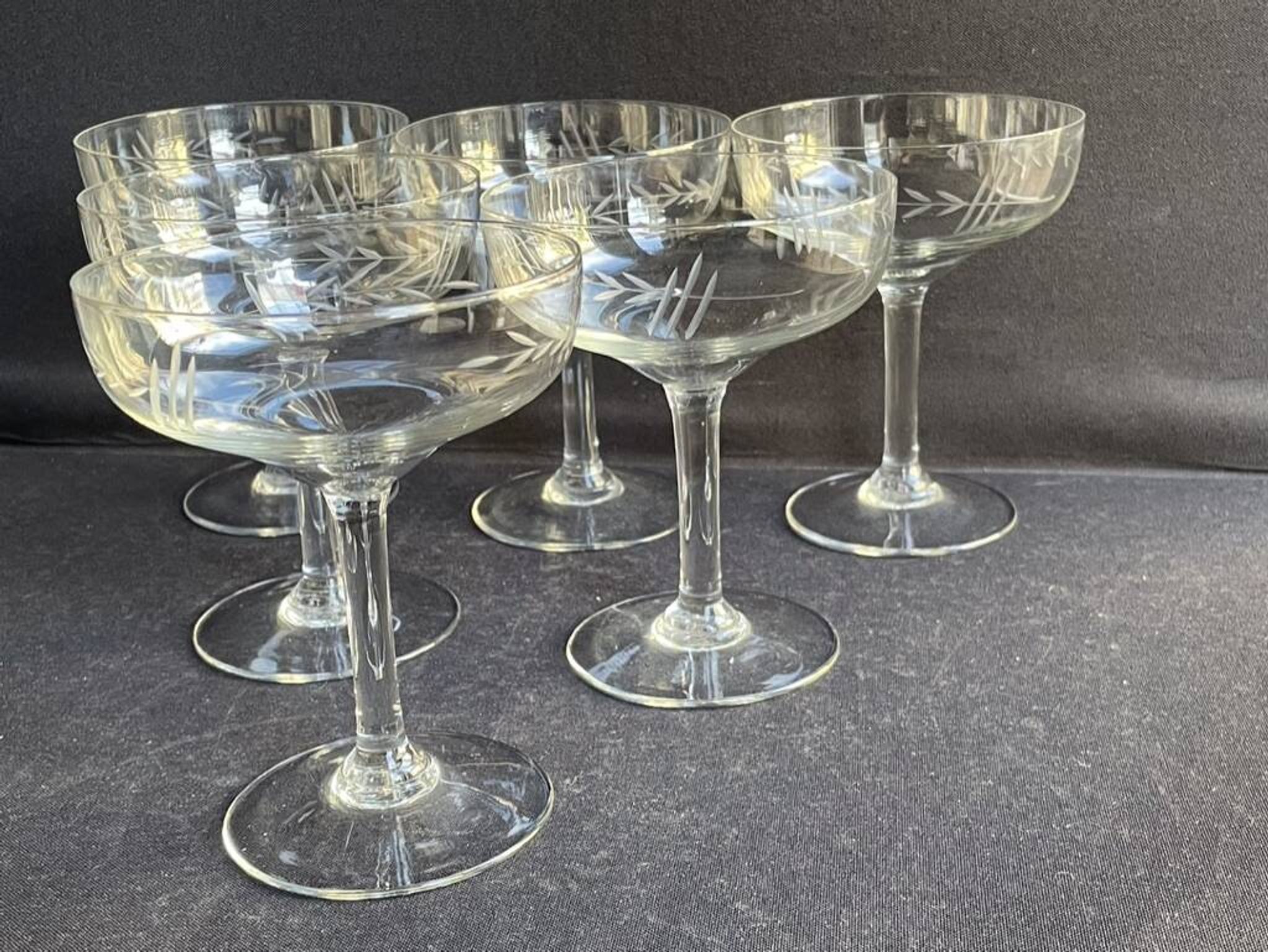 6 Coupes à champagne – Cristal taillé