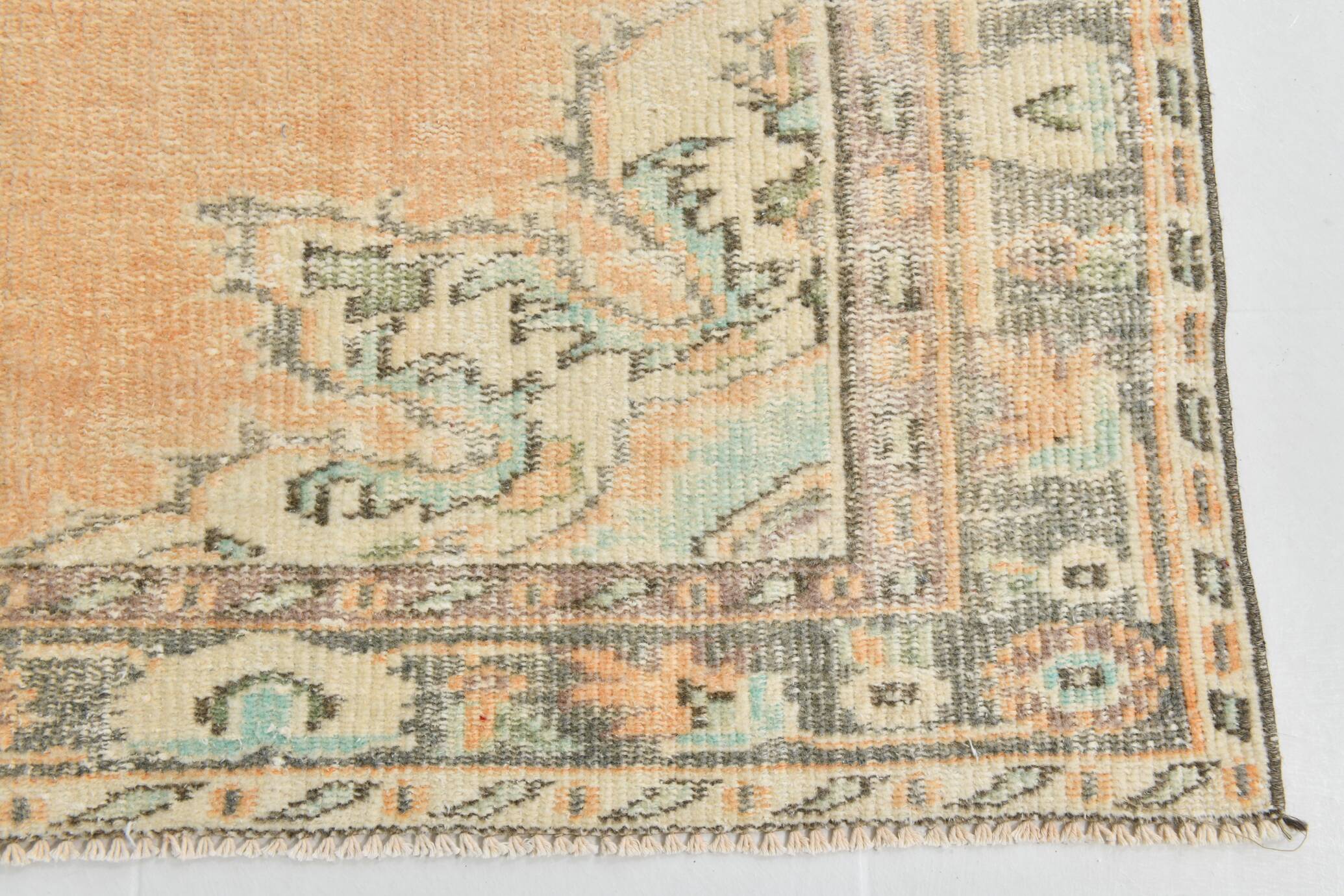 5x8 Vintage Light Yellow & Cream Classic Turkish Rug, 148x247Cm