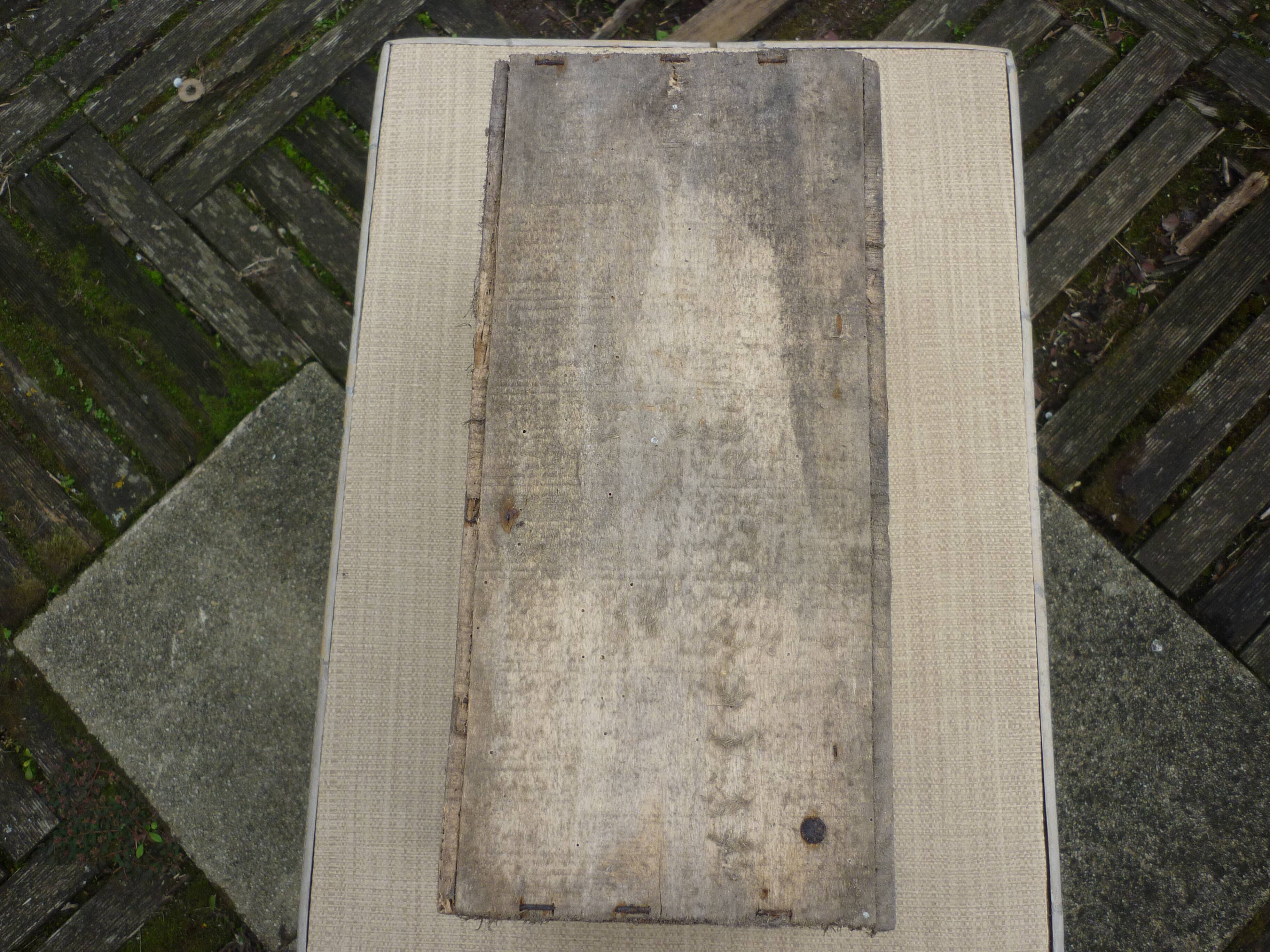 Old crate has plums wood