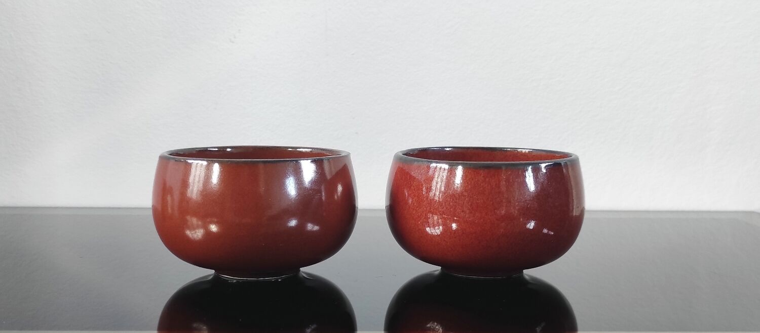 Duo de coupelles vintage en céramique rouge émaillée