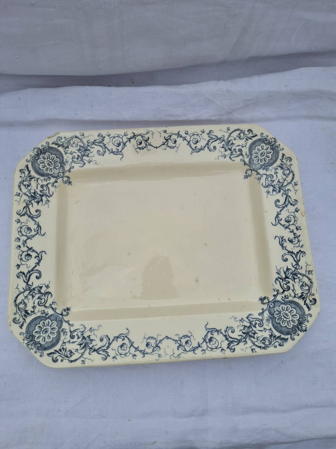 Longchamp Médicis iron earth rectangular dish