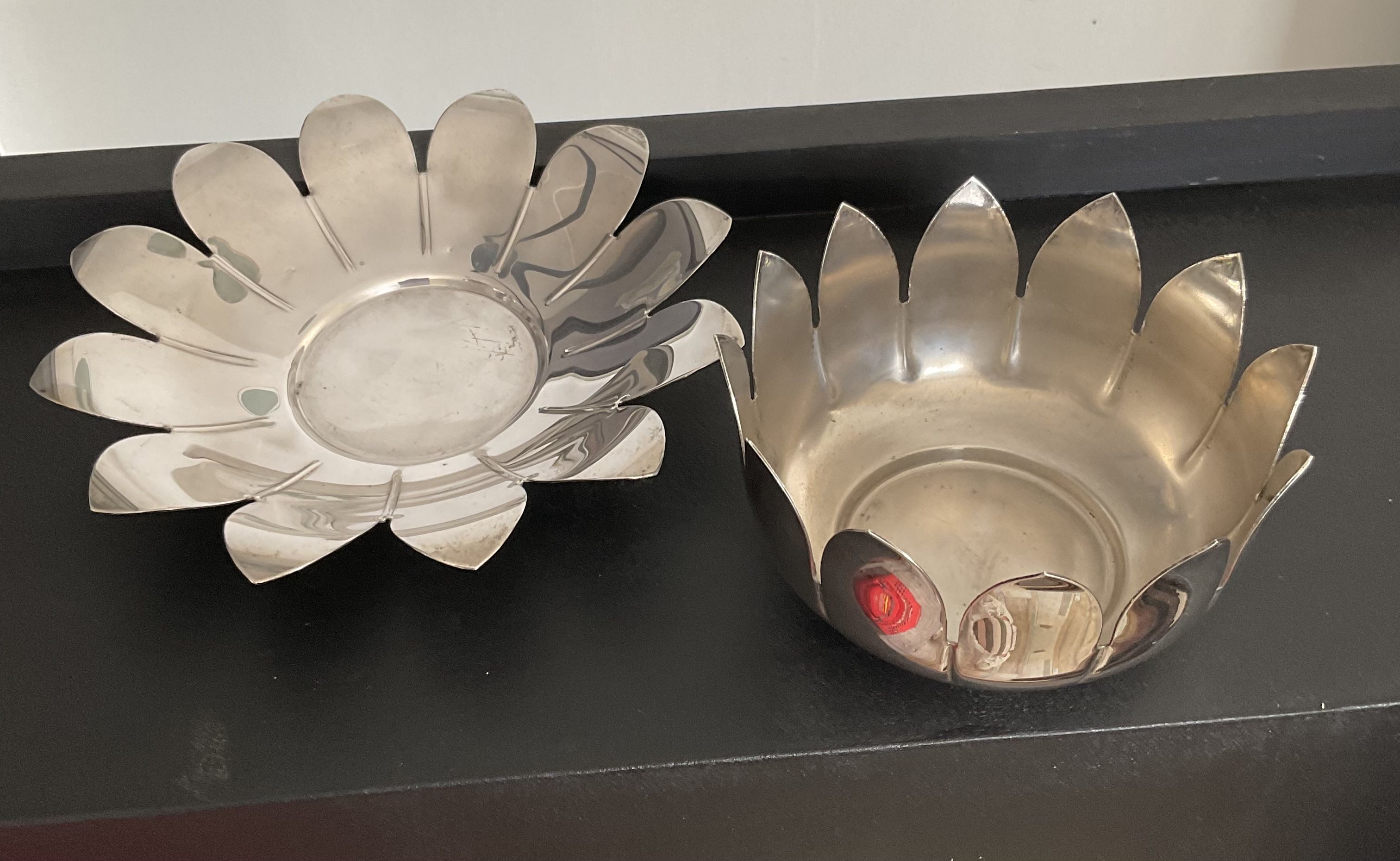 Empty Lotus pocket in silver metal Italy 70s