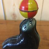 Jouet ancien en fer blanc peint, XXe siècle