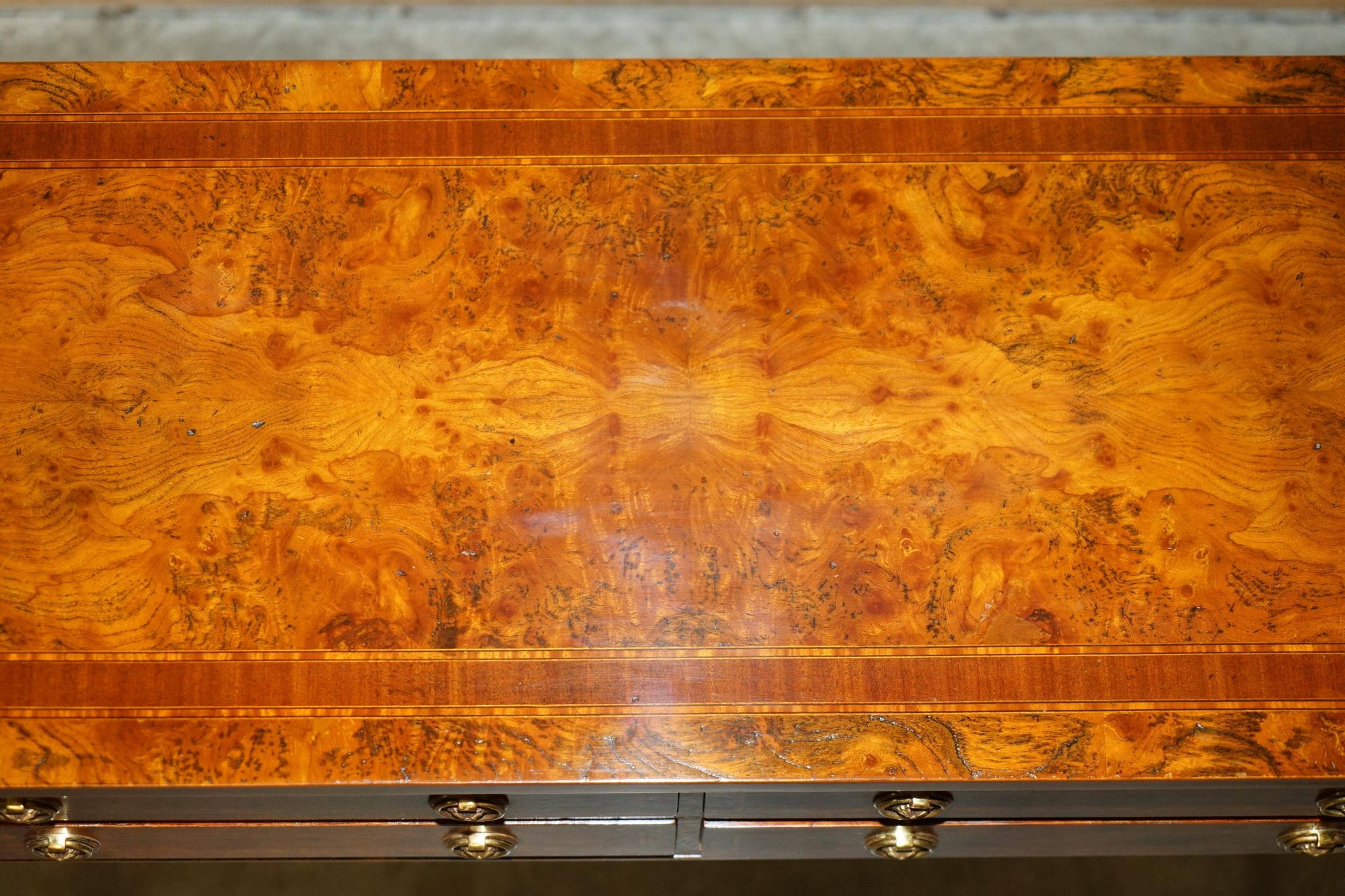 Console en Orme Burr & Bois Satiné restaurée, vers 1920