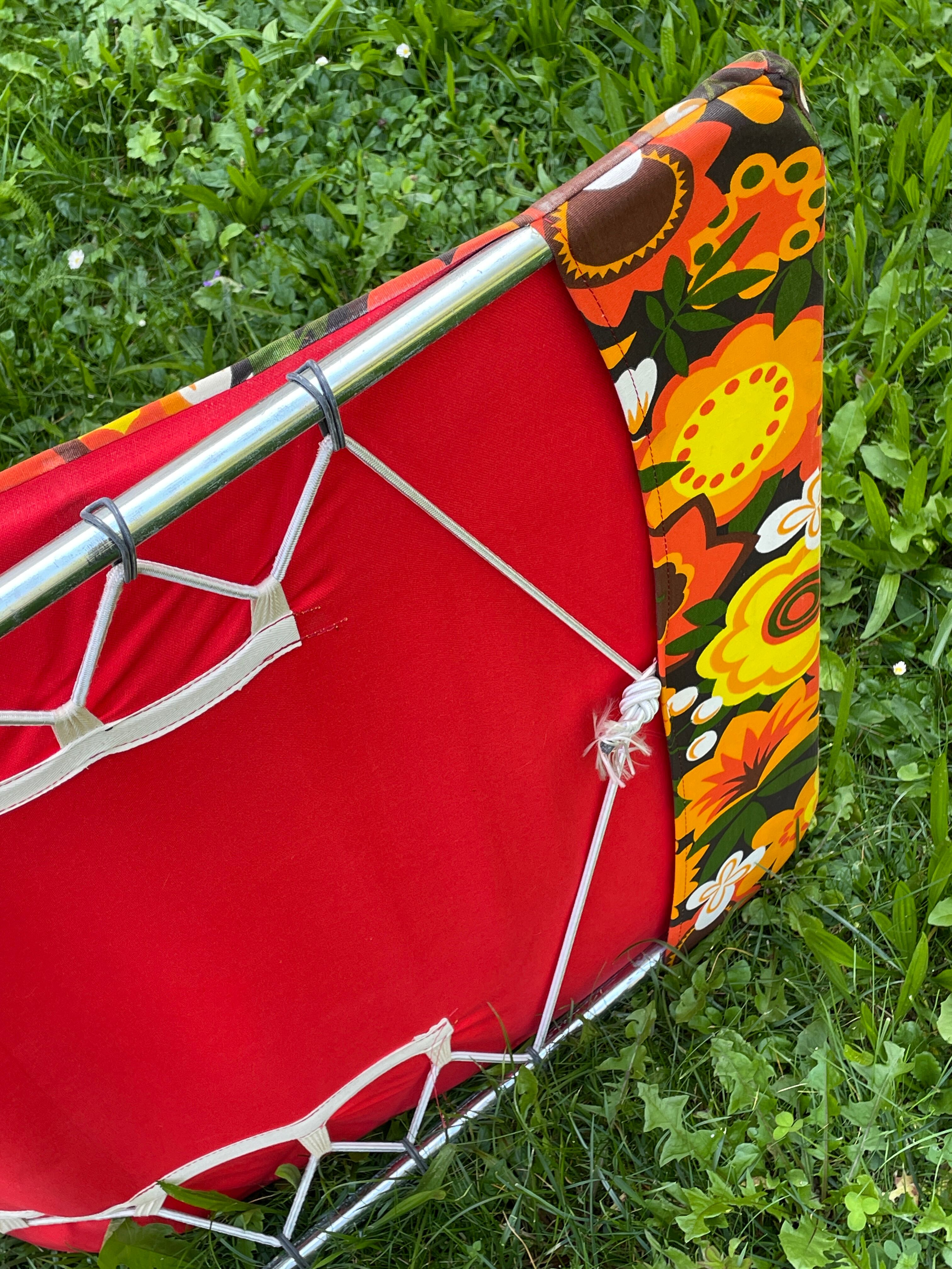 Vintage 70s floral sun lounger