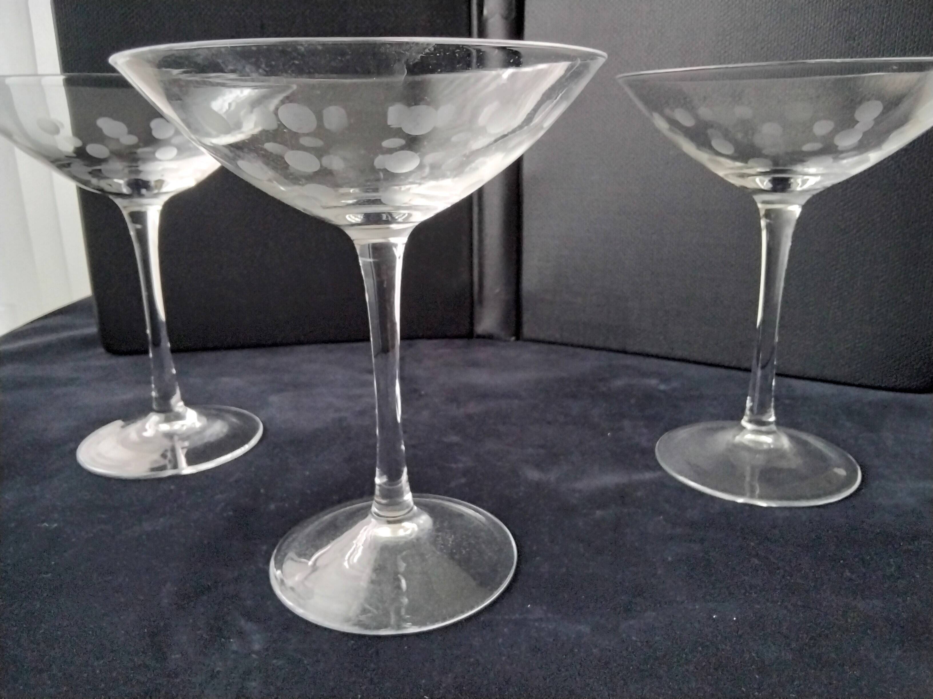 4 Large glass bowls for dessert, ice cream, starters, cocktails, etc.