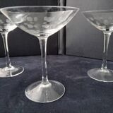 4 Grandes coupes en verre pour dessert , glaces , entrées , cocktail..