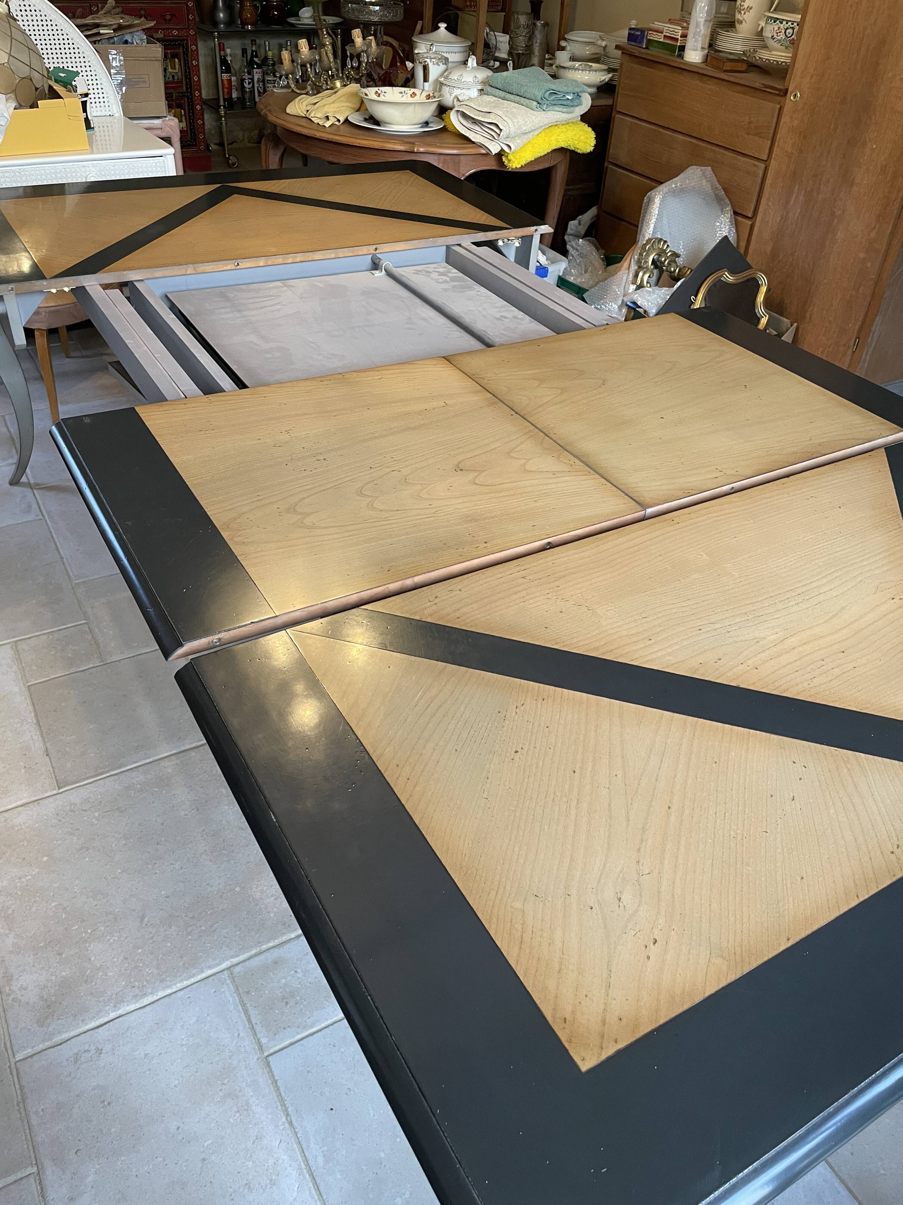 Extendable table