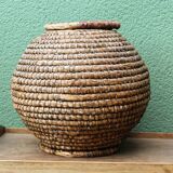 Burgundy in braided straw