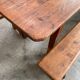 Table de brasserie et ses 2 bancs