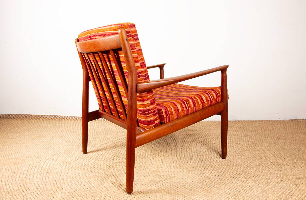 Pair of Danish armchairs in solid teak and fabric, Svend Aage Eriksen 1960.