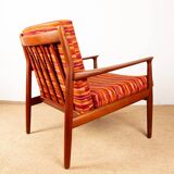 Pair of Danish armchairs in solid teak and fabric, Svend Aage Eriksen 1960.