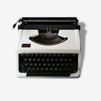 Vendex made in Holland 60 typewriter