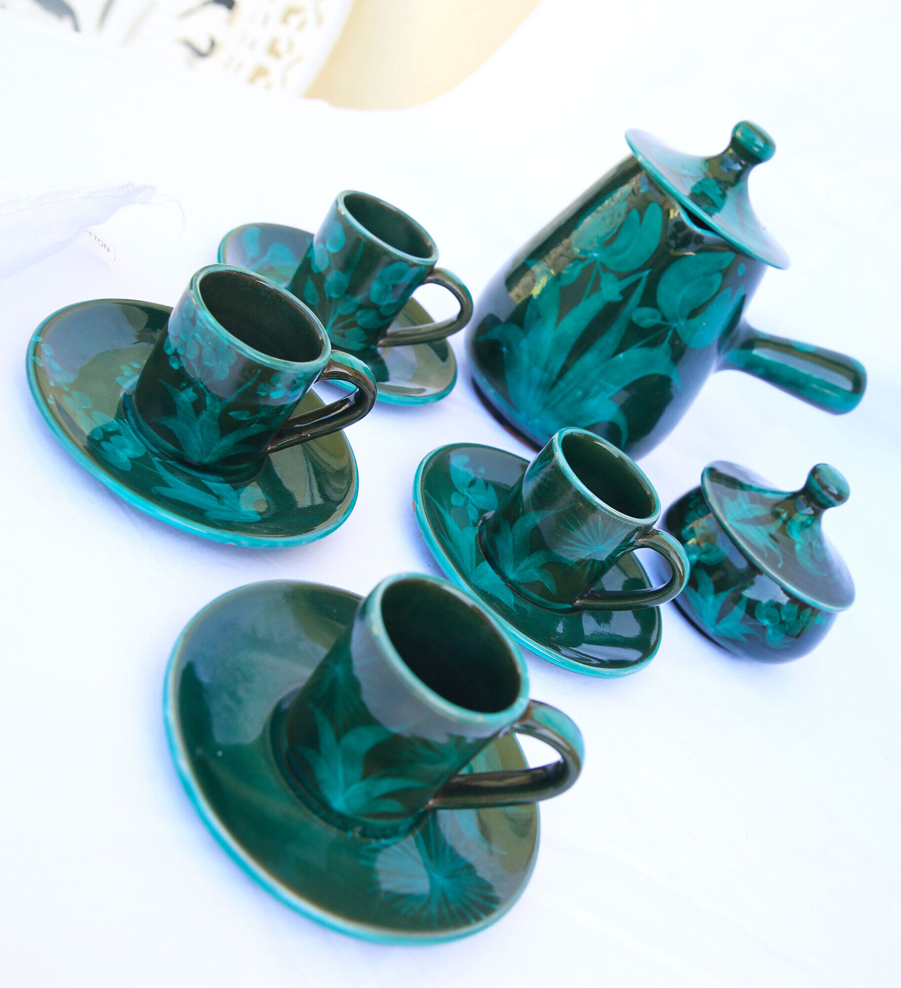 Teapot or chocolatier, its sugar bowl and its 4 cups of Italian ceramic Cerasarda