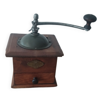 Peugeot Pont-De-Roide coffee grinder
