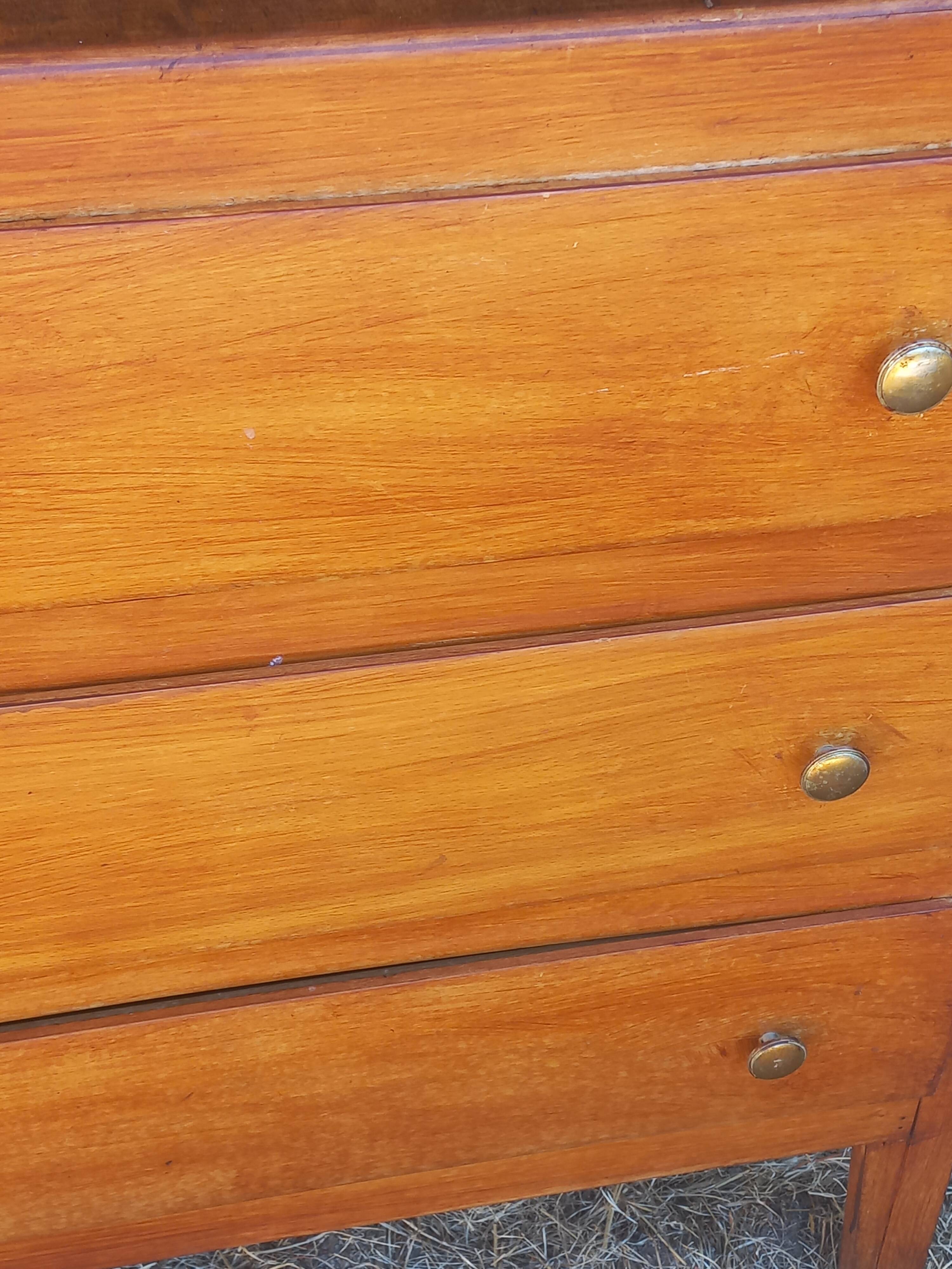 Vintage beech chest of drawers with 3 drawers from the 1950s.