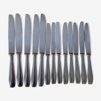 One-piece stainless knives