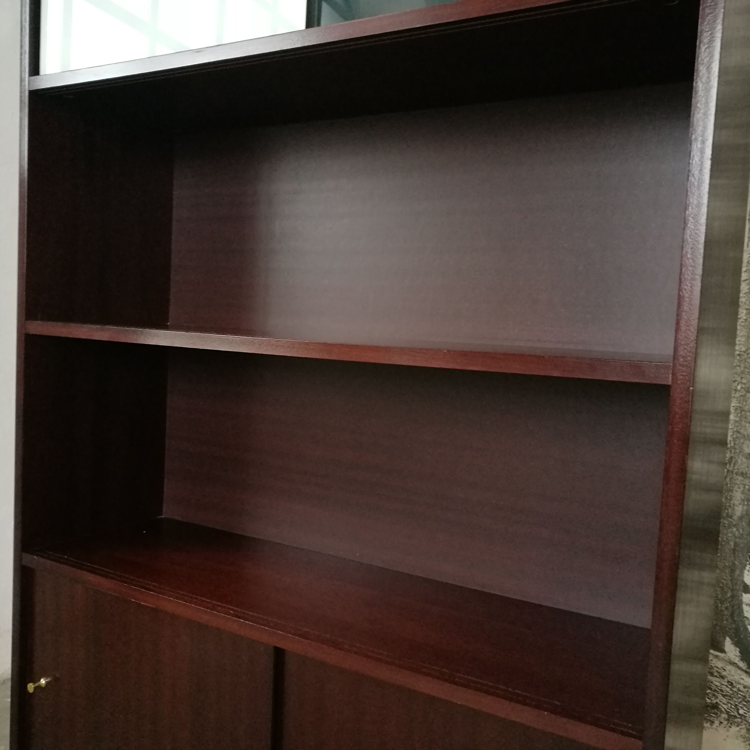 Vintage shelf library