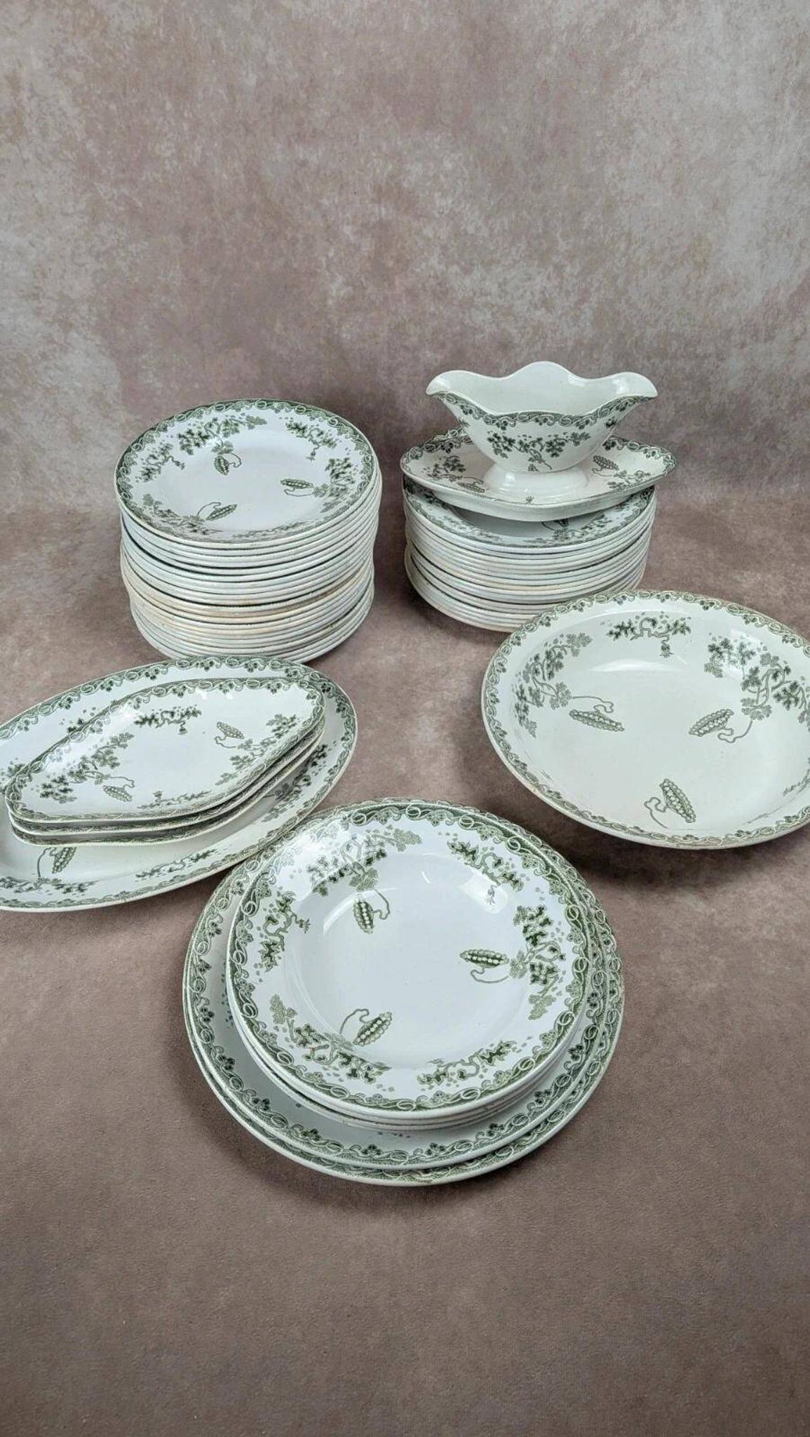 Antique shallow dish Saint-Amand – Ironstone – Modern Style model