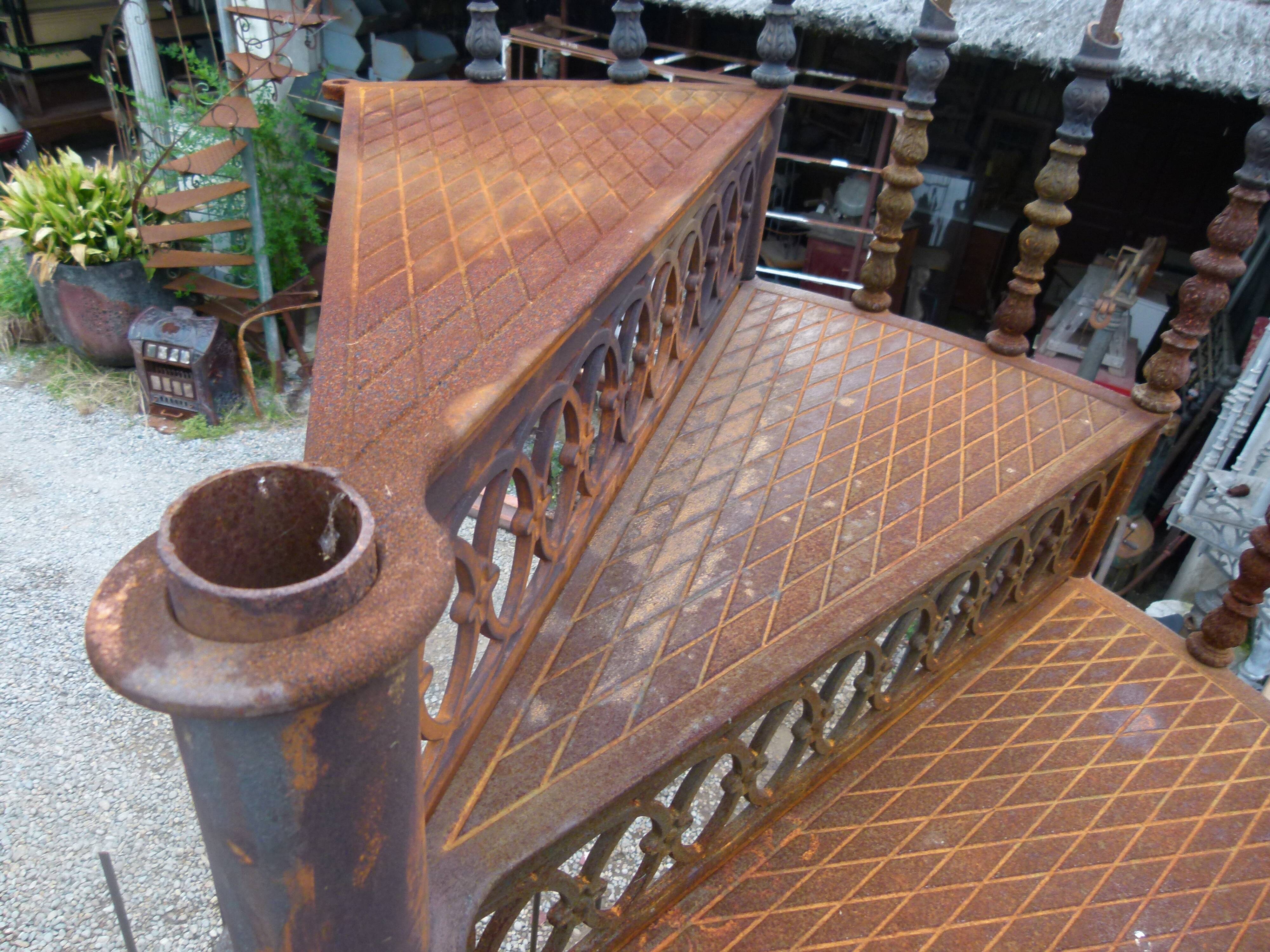 XXeme iron cast-iron staircase