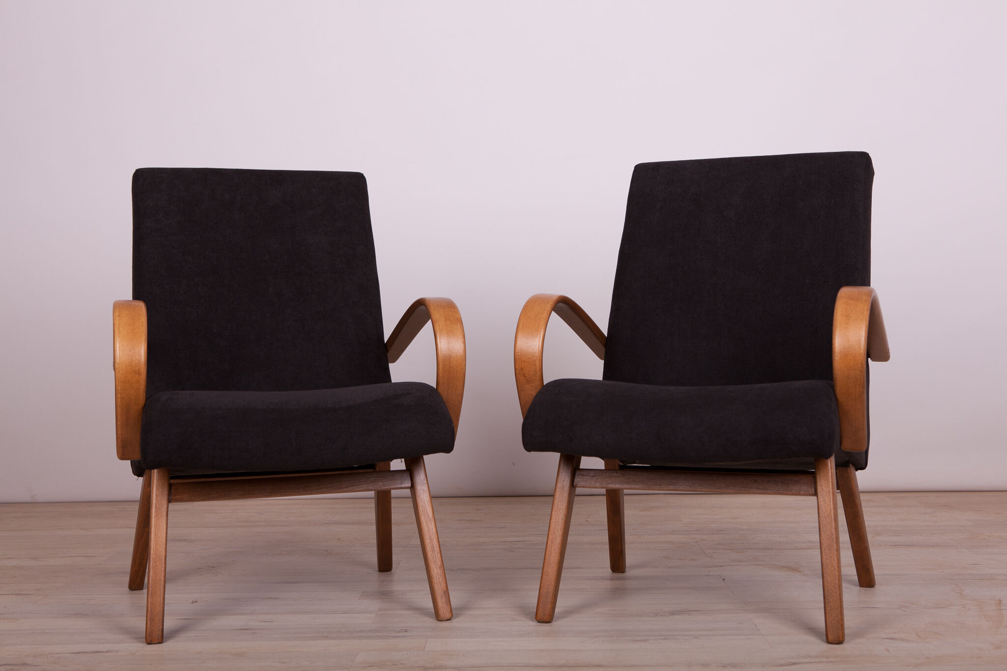 Model 53 Armchairs by Jaroslav Smidek for TON, 1960s, Set of 2