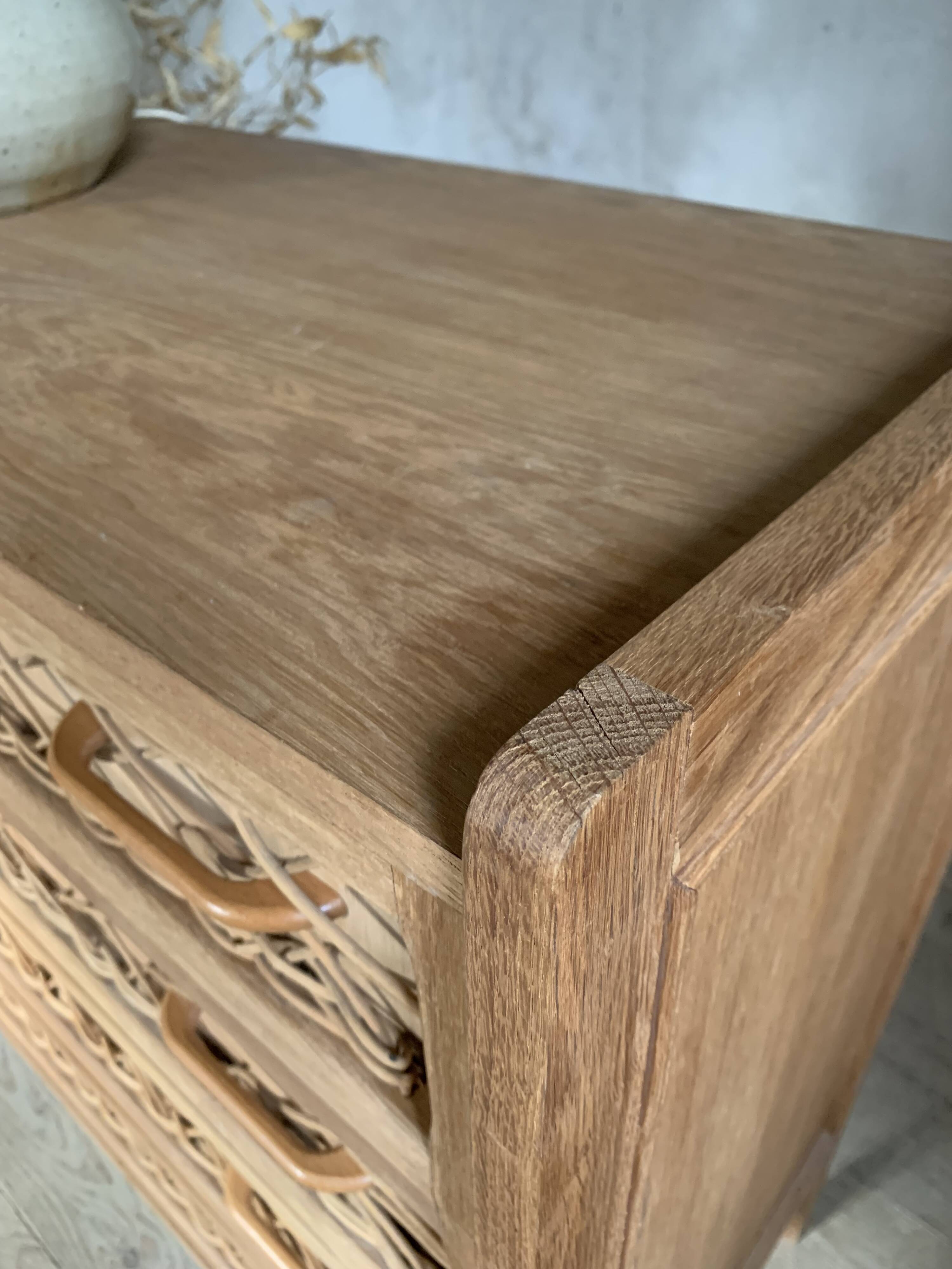 Commode vintage en chêne et rotin