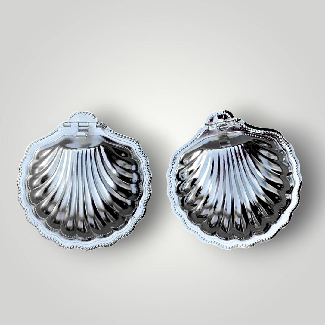 Set of 2 vintage shell butter dishes in stainless steel and cobalt blue glass