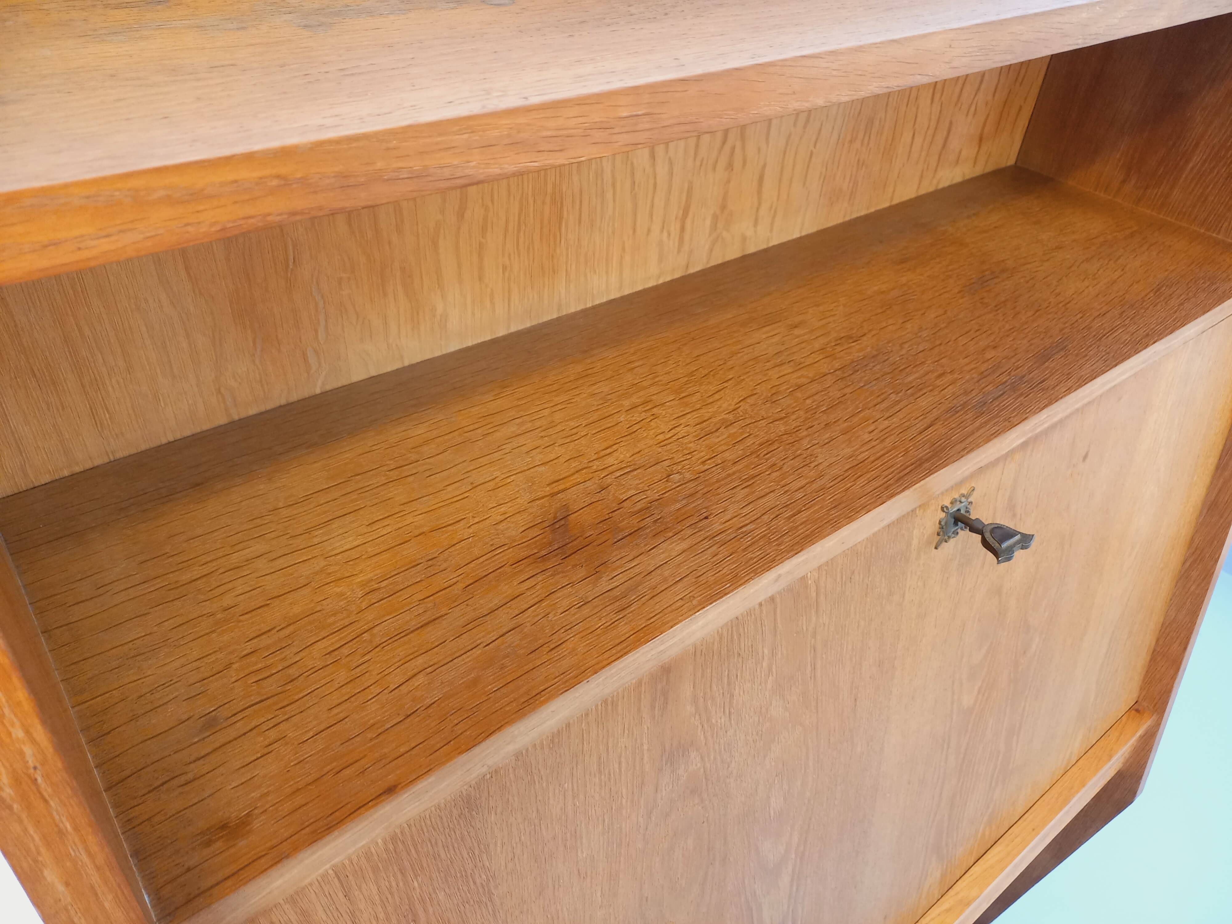 Meuble secrétaire bibliothèque de rangement vintage en bois de chêne