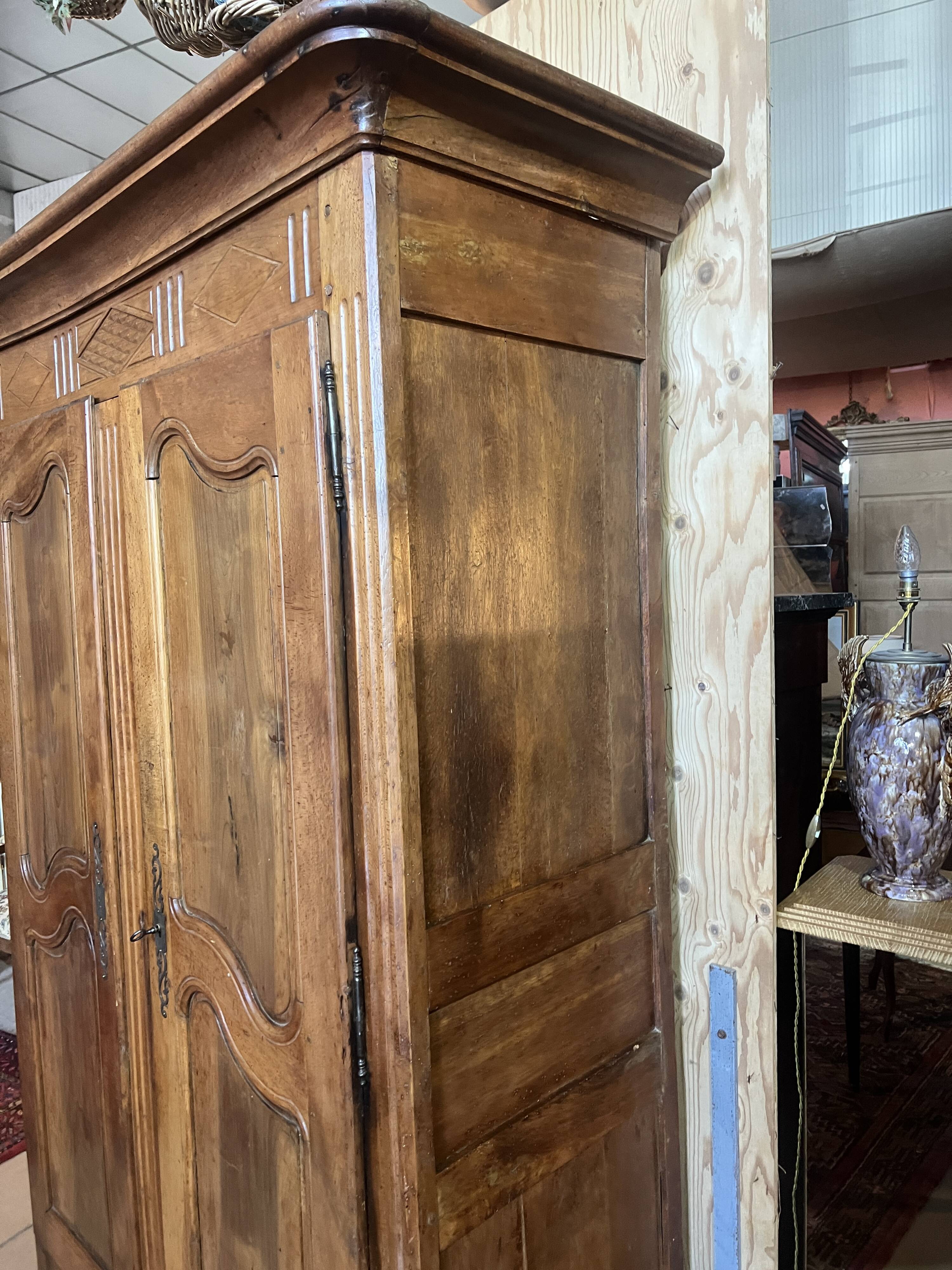 Transition style 2-door wardrobe in natural wood, 19th century