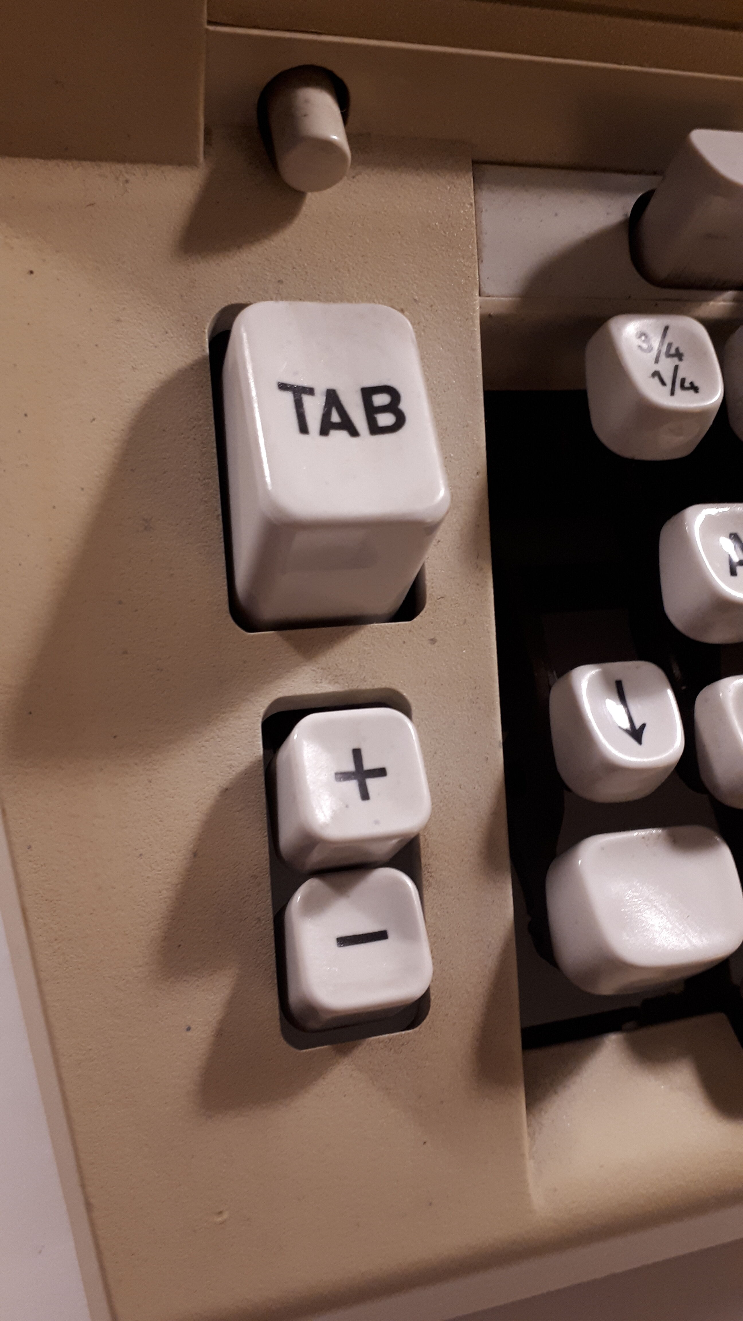 Hermes H7 Ambassador typewriter