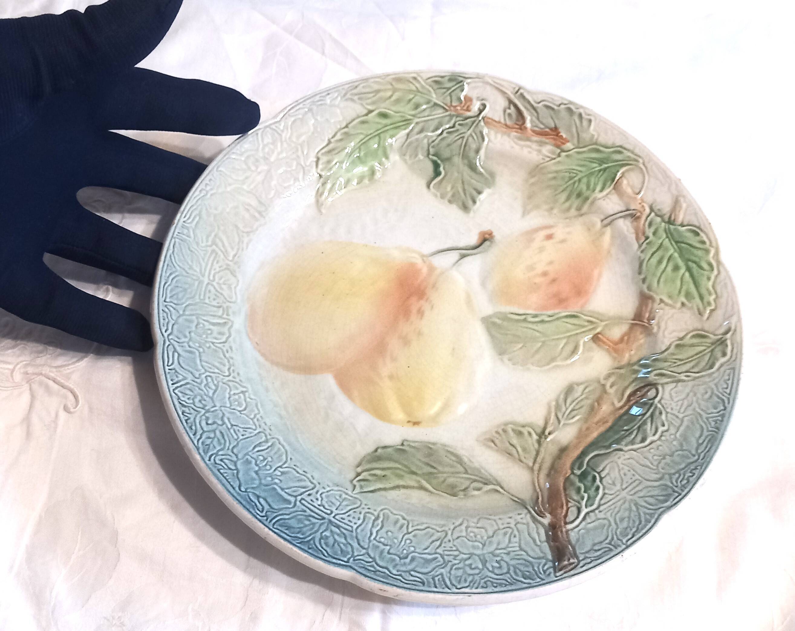 Old St-Clément barbotine plate