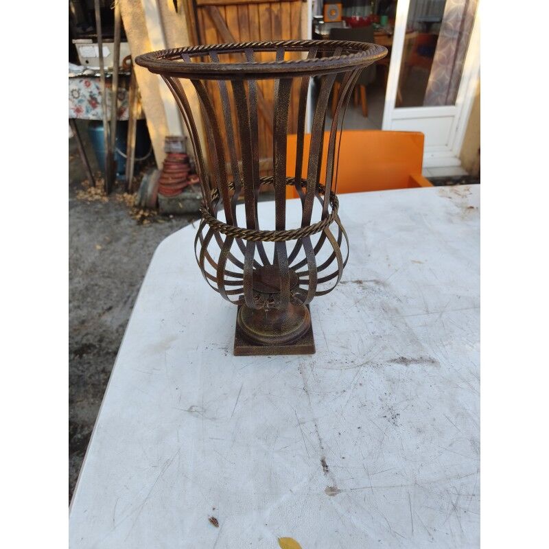 Vase en cuivre
