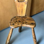 Chaise de traite tripode