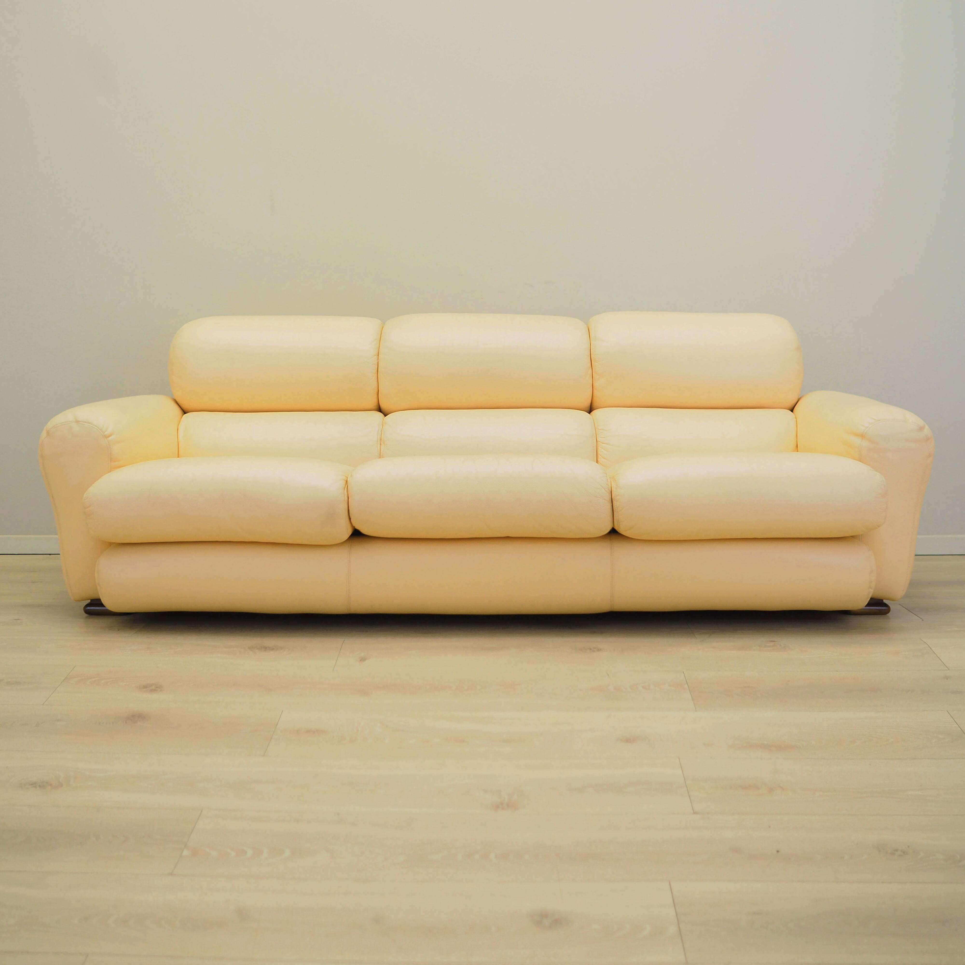 Leather sofa, Italian design, 1960s, production: Italy