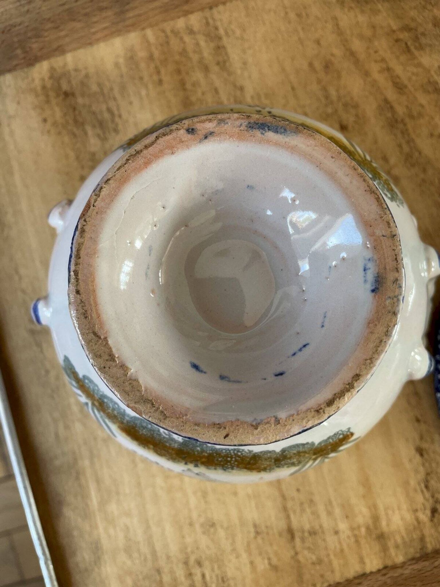 Soupière ancienne en terre cuite et faïence