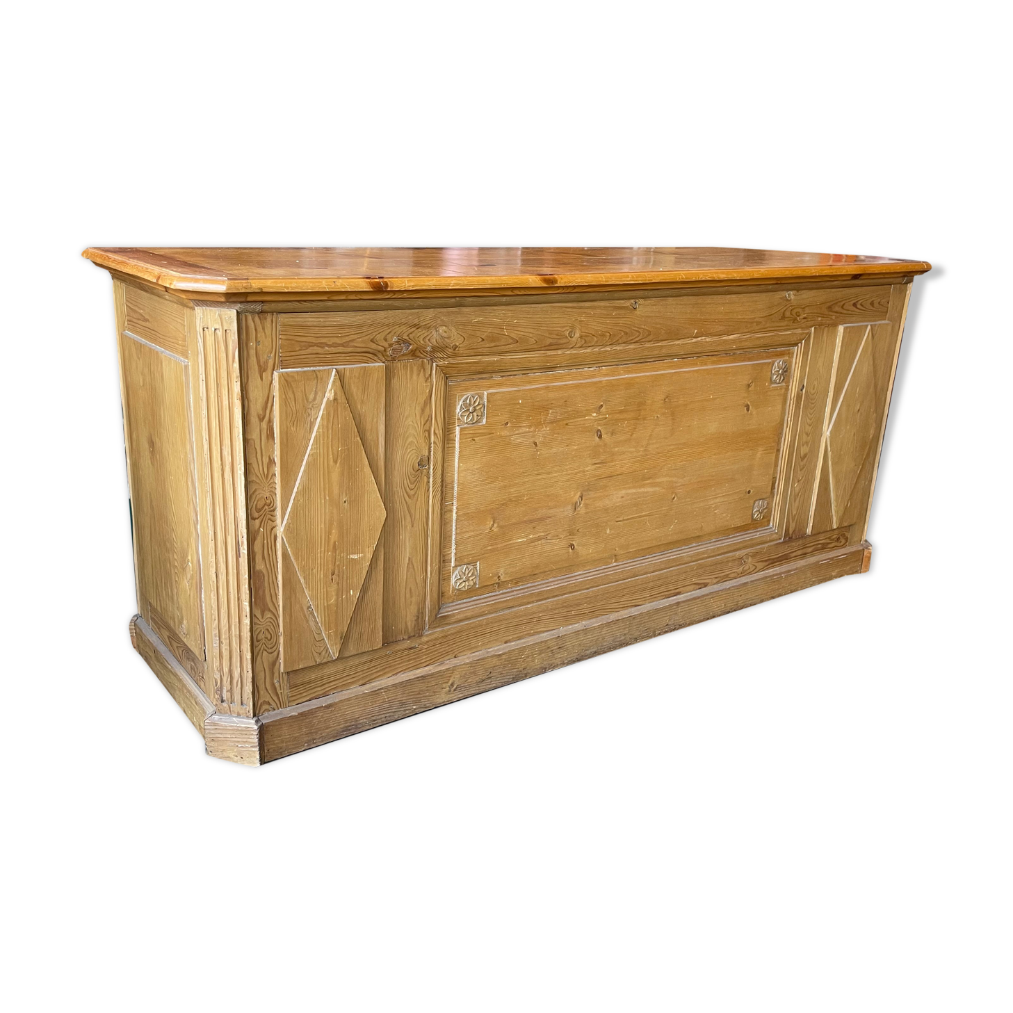 Diamond-paneled bank