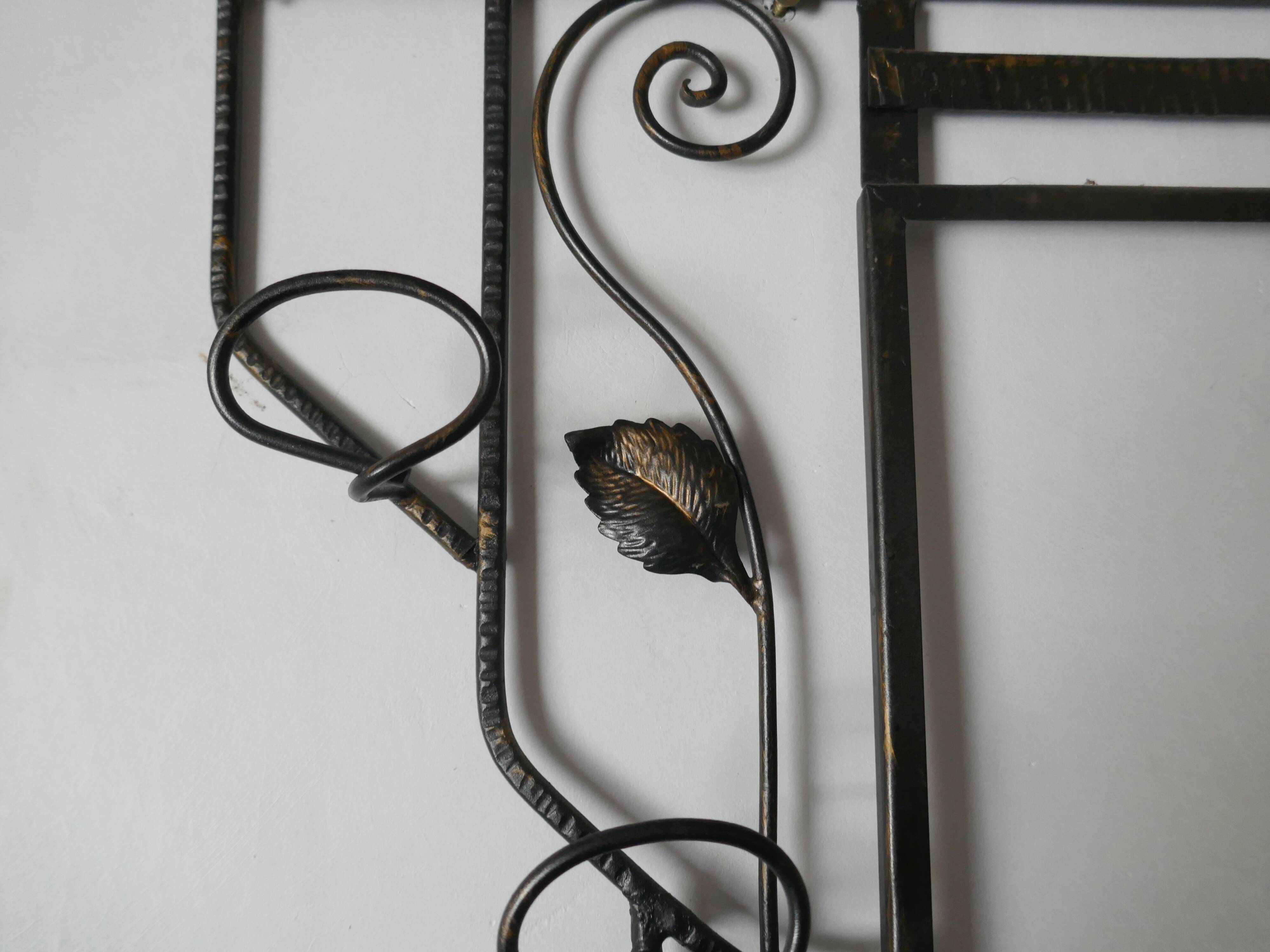 Art Deco wall coat rack in hammered wrought iron - 1930s/40s
