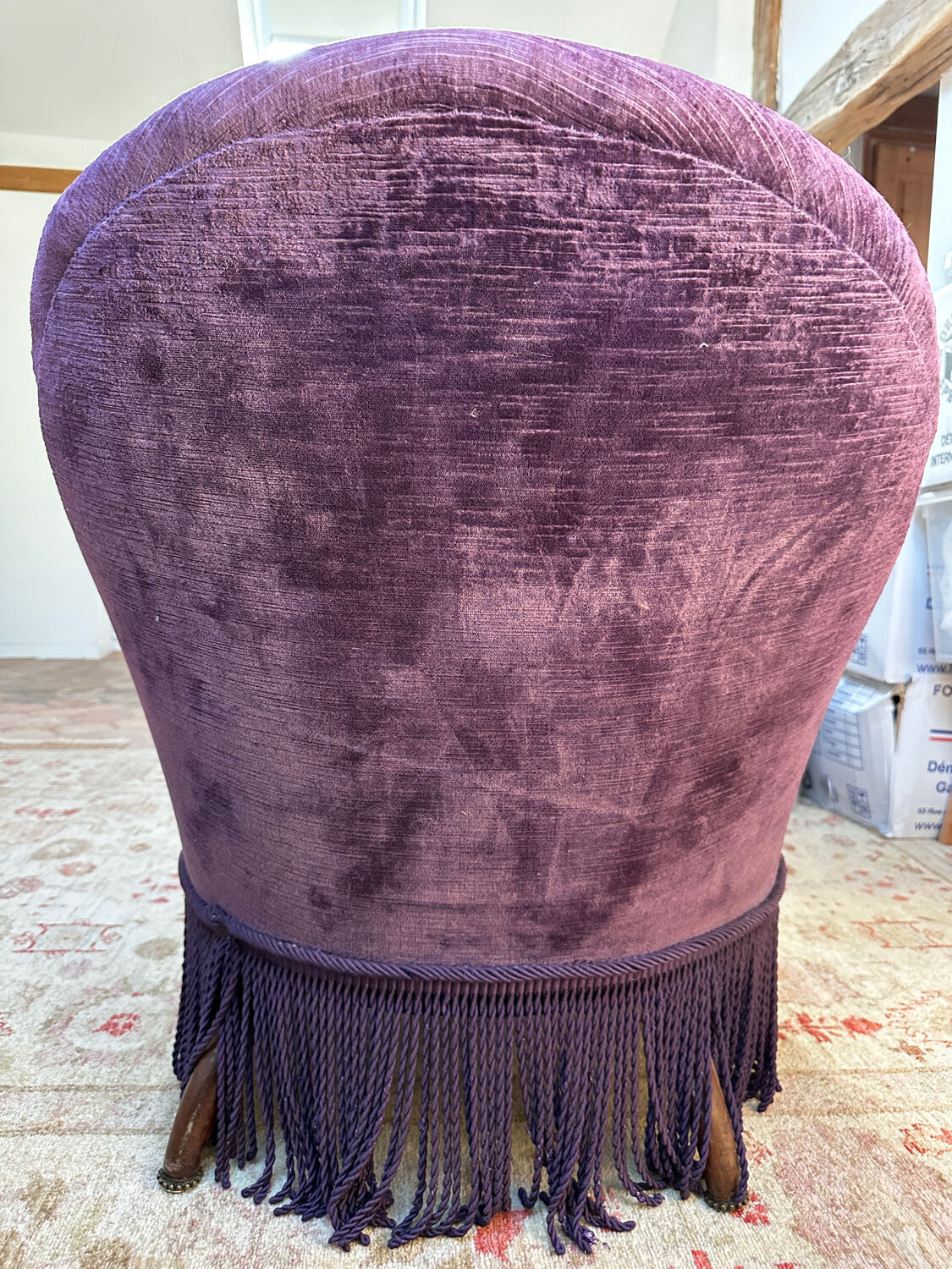 Large armchair, pouffe, purple in velvet.