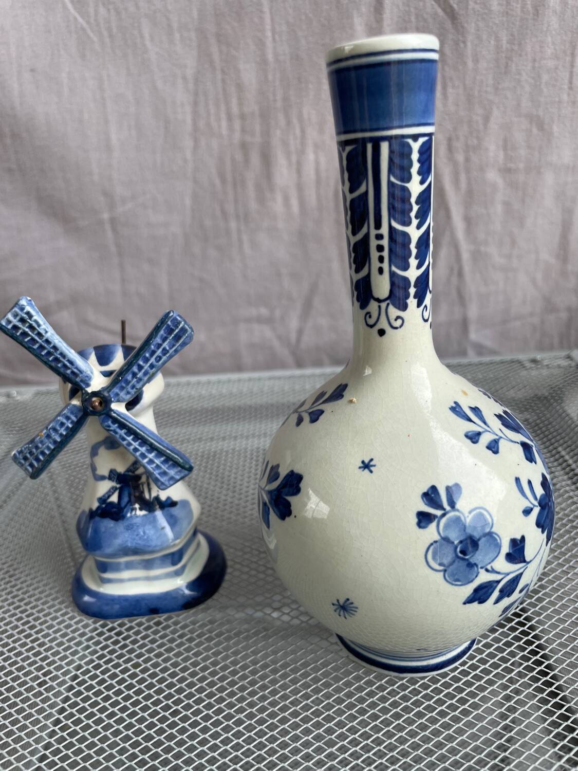 Lot of old Delft vase and mill