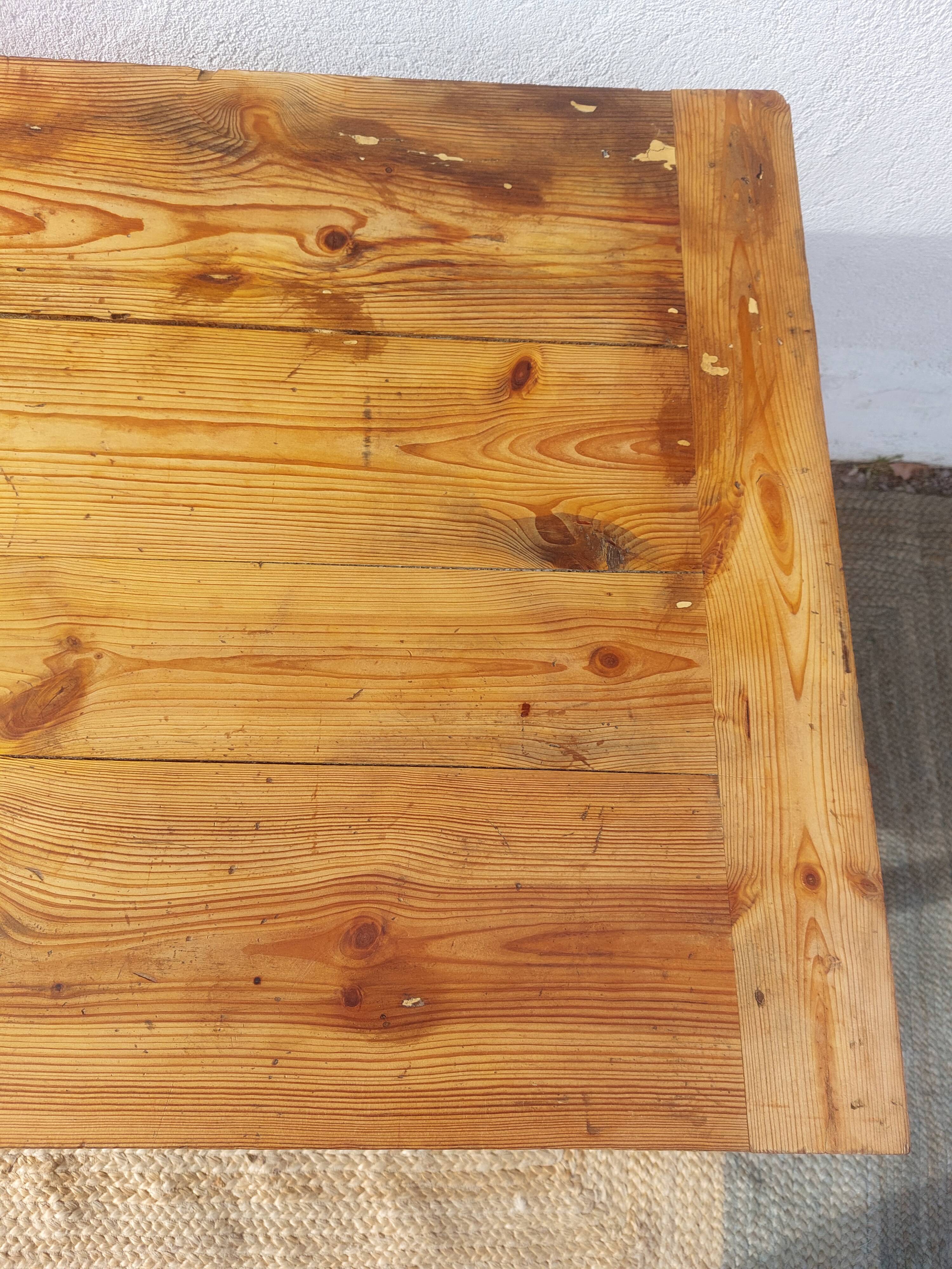 wooden table, bistro, countryside