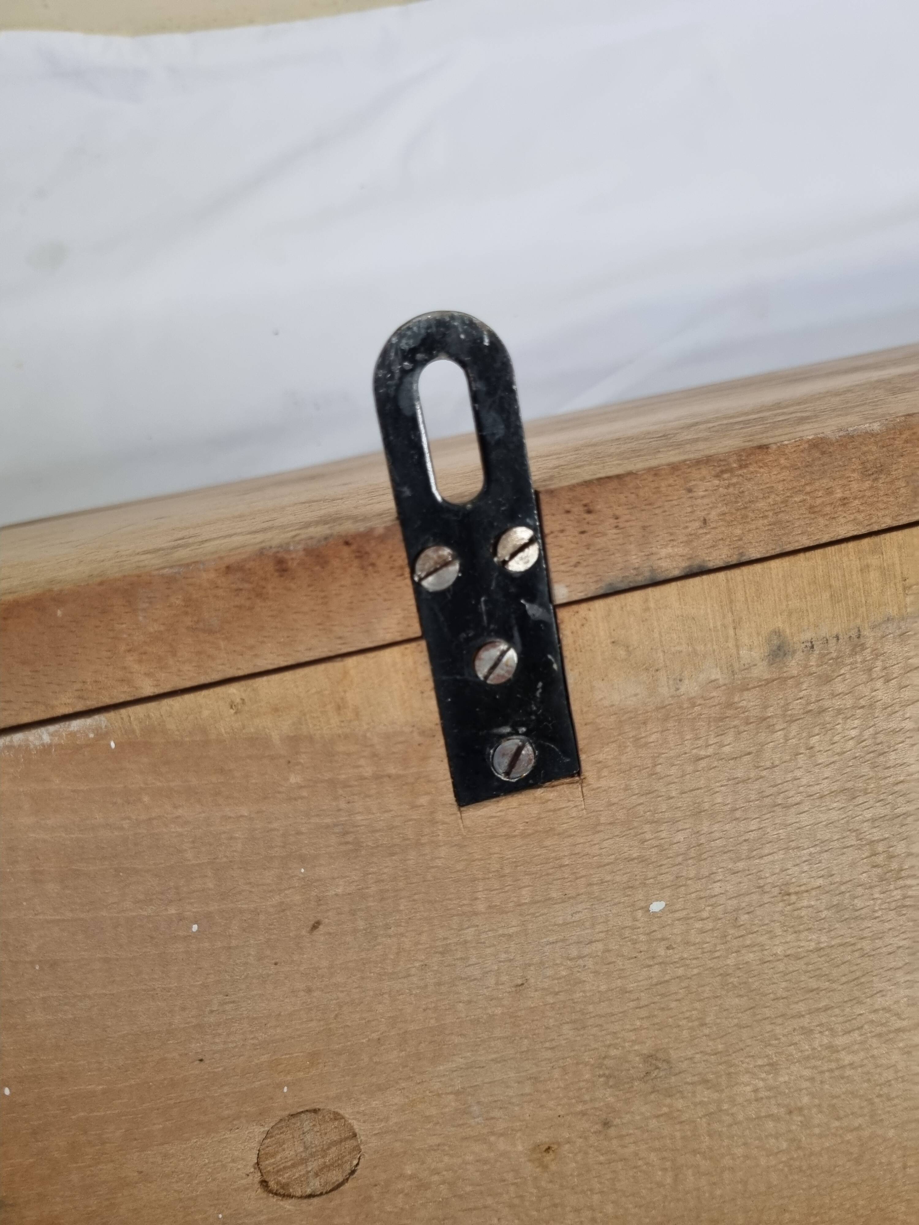 Wall-mounted coat rack, alpine design