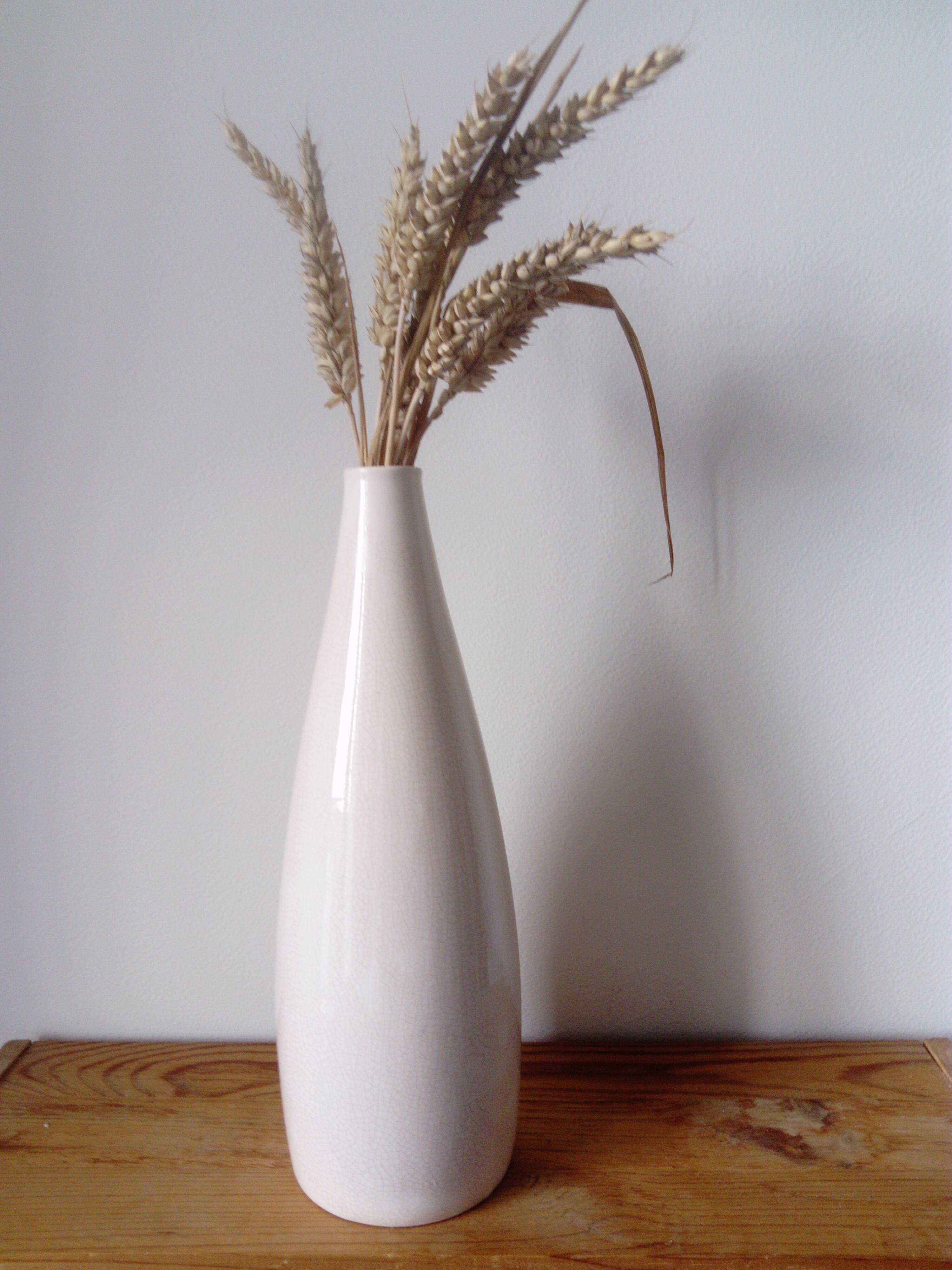 off-white/cream crackled glaze ceramic vase