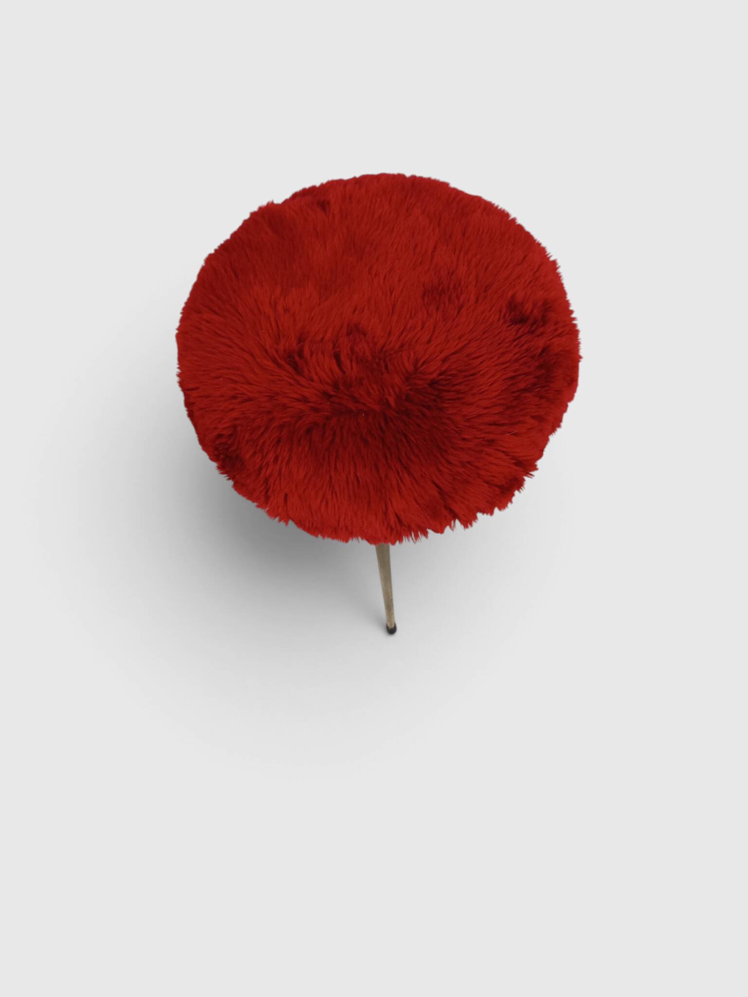 Tabouret tripode vintage "Moumoute" rouge – Pelfran – Années 60