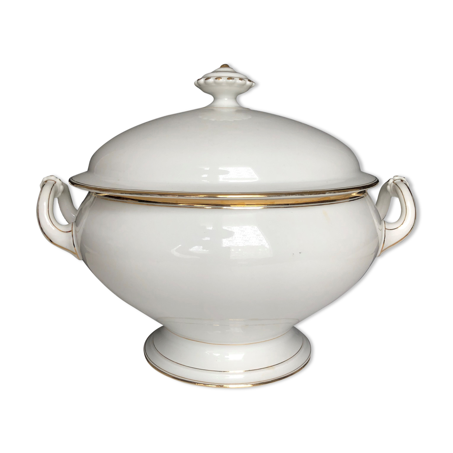 Paris porcelain soup kitchen