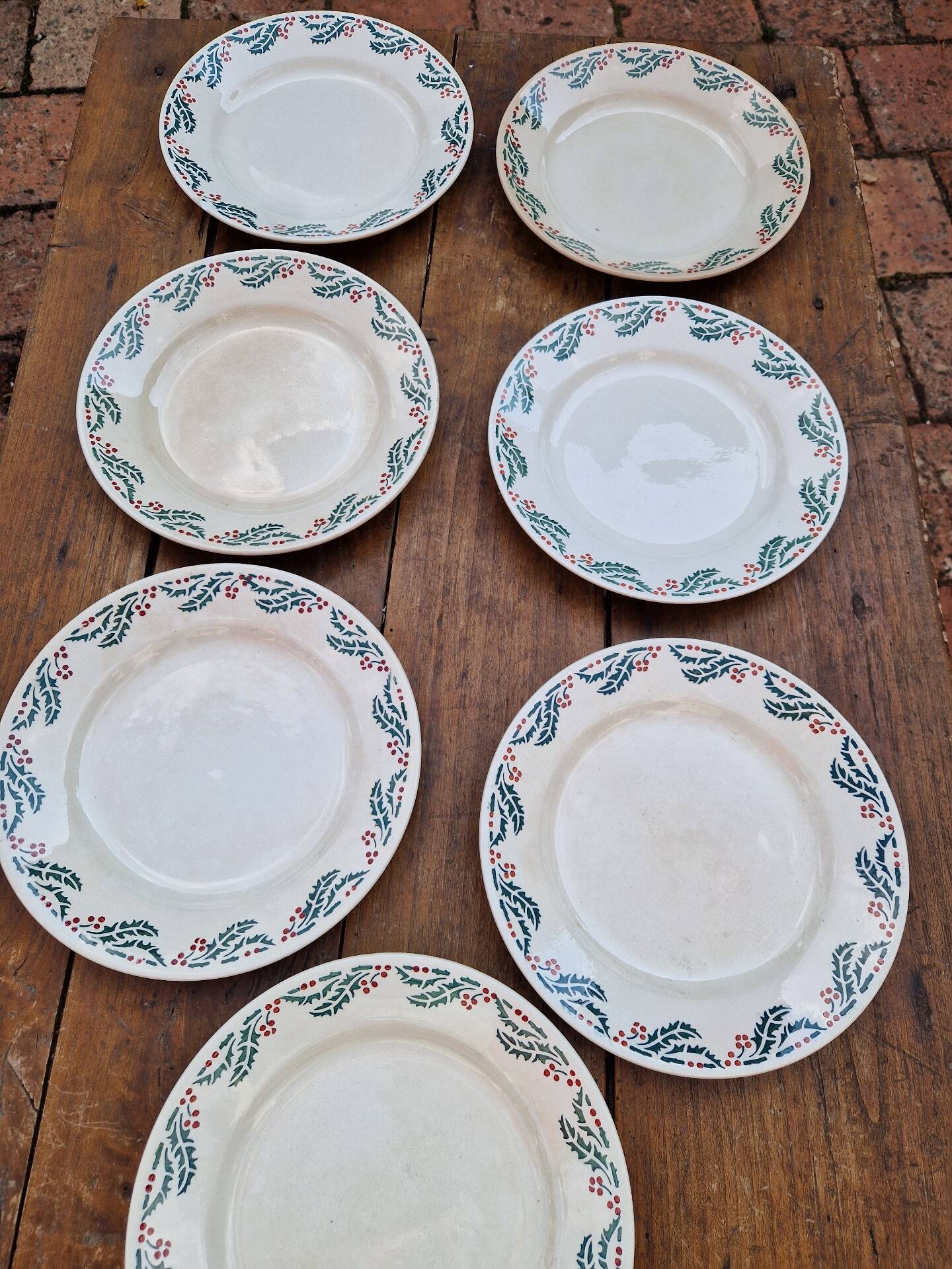 Lot De 7 Assiettes Plates Modèle Houx HB