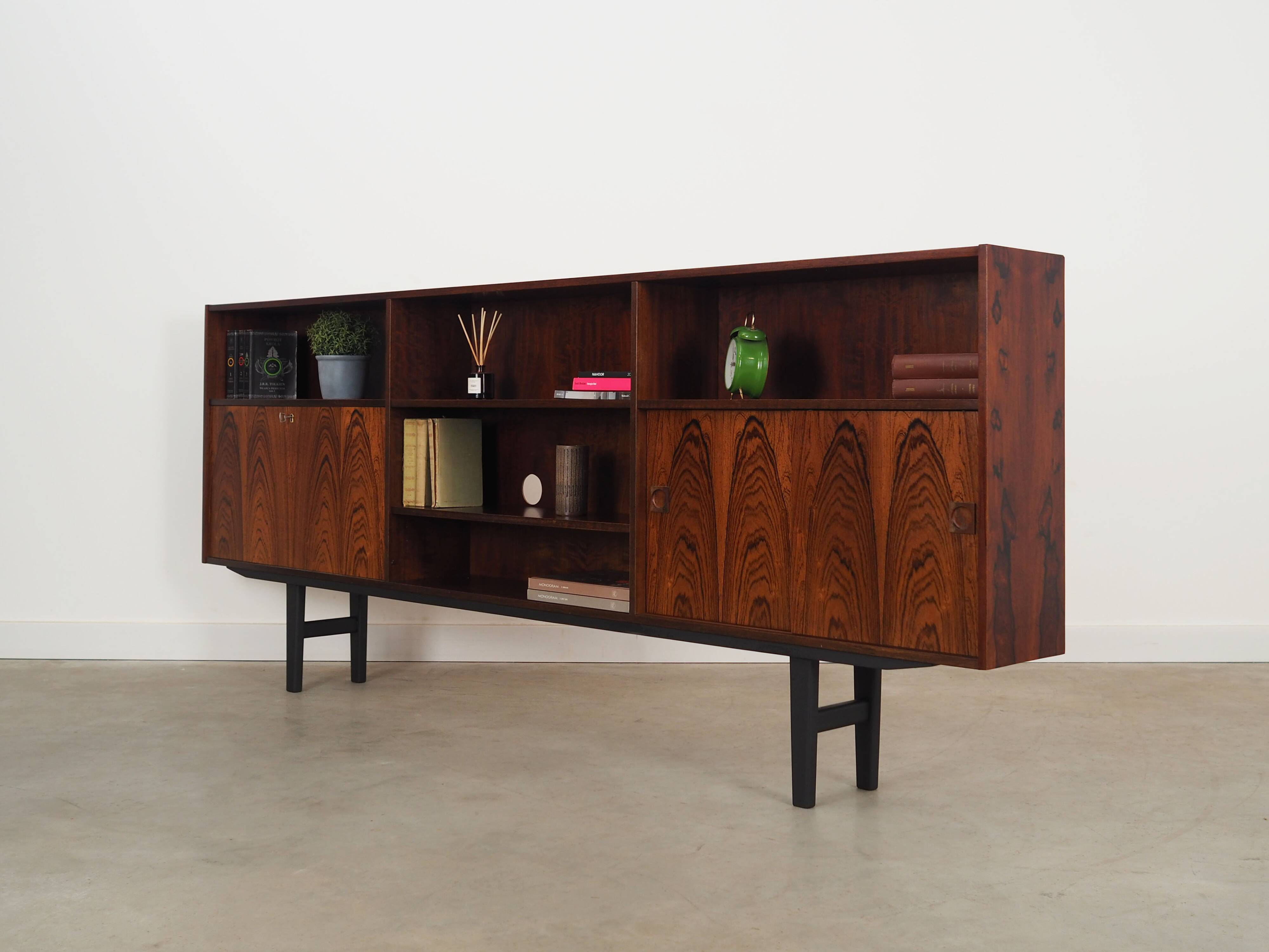 Rosewood bookcase, Danish design, 1970s, production: Farsø Møbelfabrik