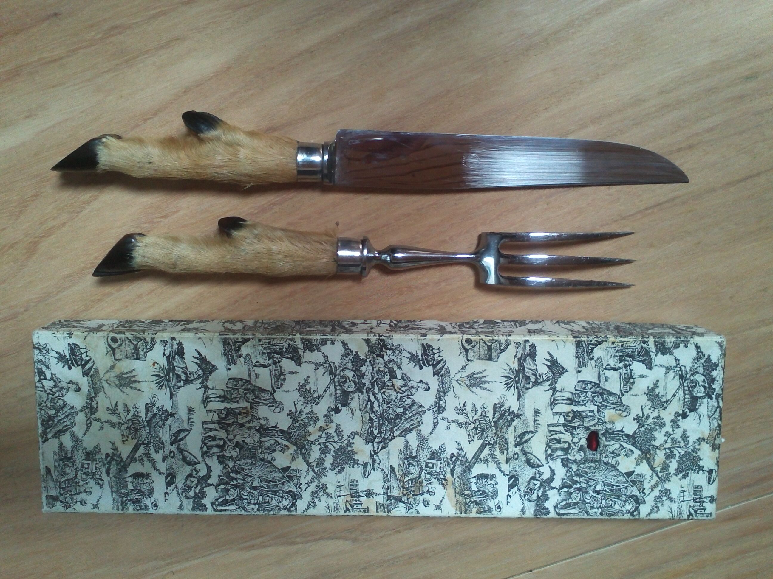 Couverts à viande