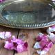 Oval tray in chiseled brass